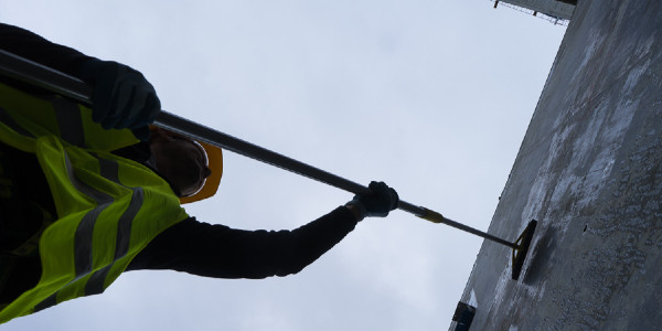 ¿Cómo prevenir las malas posturas en una obra de construcción con hormigón amasado?